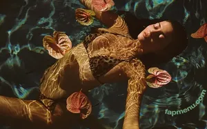 Kylie Jenner / kyliejenner / kyliejenner.2 nude photo #2545