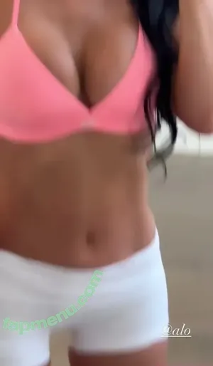 Kylie Jenner / kyliejenner / kyliejenner.2 nude photo #2597