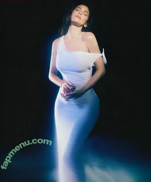 Kylie Jenner / kyliejenner / kyliejenner.2 nude photo #2642