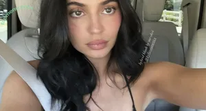 Kylie Jenner / kyliejenner / kyliejenner.2 nude photo #2659