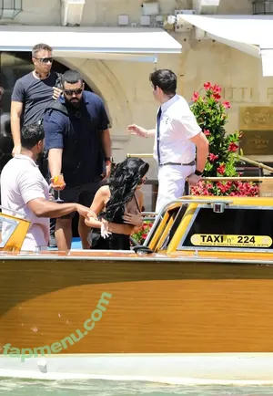 Kylie Jenner / kyliejenner / kyliejenner.2 nude photo #2695