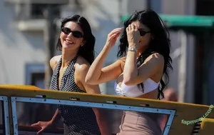 Kylie Jenner / kyliejenner / kyliejenner.2 nude photo #2701