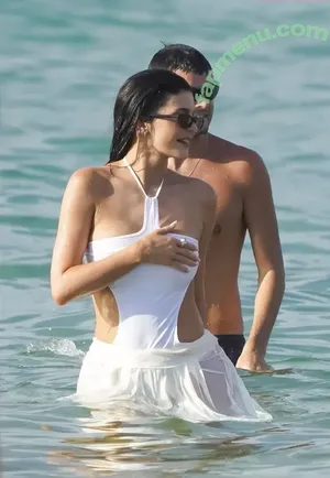 Kylie Jenner / kyliejenner / kyliejenner.2 nude photo #2716