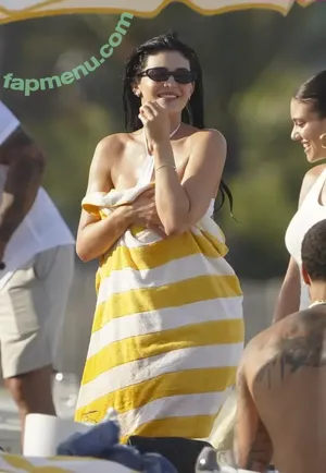 Kylie Jenner / kyliejenner / kyliejenner.2 nude photo #2722