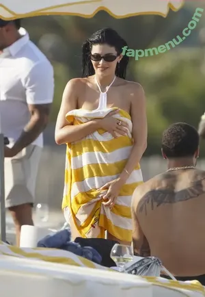 Kylie Jenner / kyliejenner / kyliejenner.2 nude photo #2723