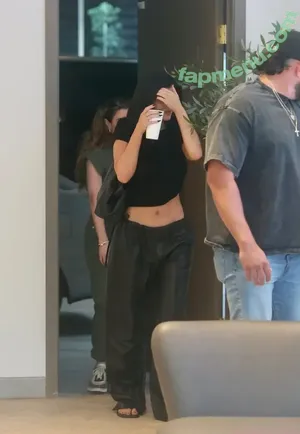 Kylie Jenner / KylieJenner / kyliejenner.2 nude photo #2825