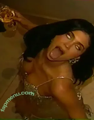 Kylie Jenner / KylieJenner / kyliejenner.2 nude photo #2963