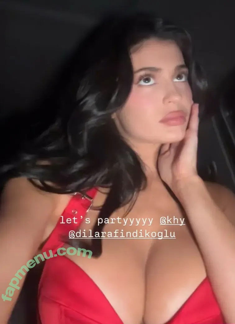 Kylie Jenner nude photo #2125 (kyliejenner / kyliejenner.2)
