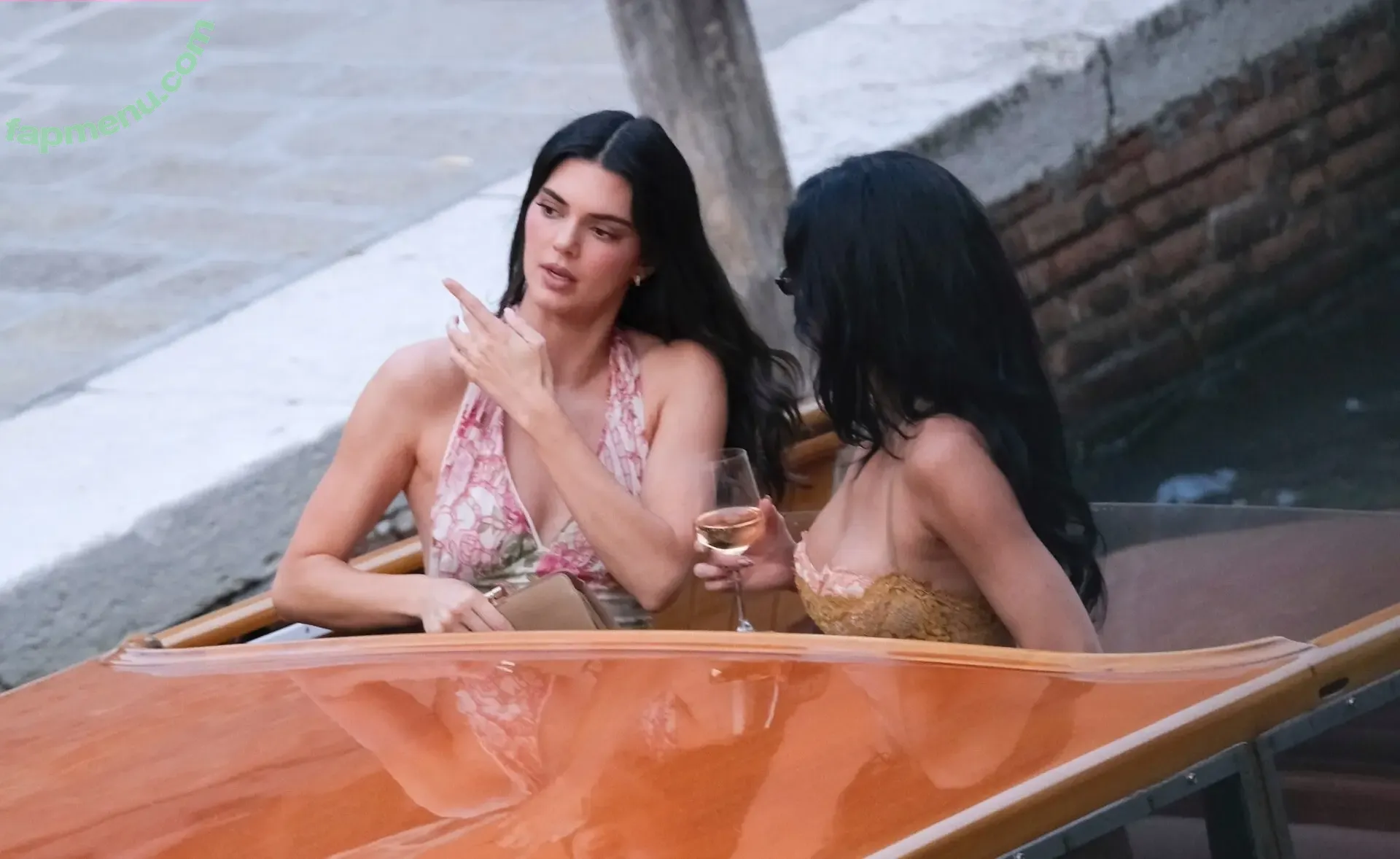 Kylie Jenner nude photo #2676 (kyliejenner / kyliejenner.2)