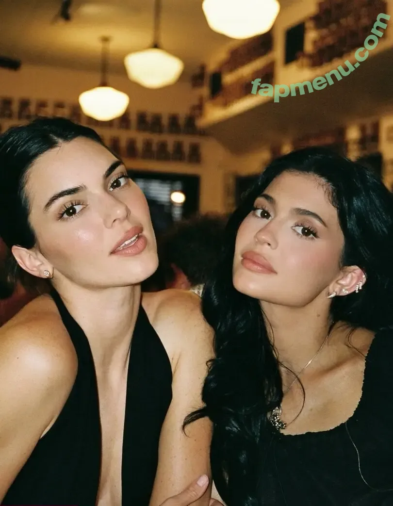 Kylie Jenner nude photo #2737 (kyliejenner / kyliejenner.2)