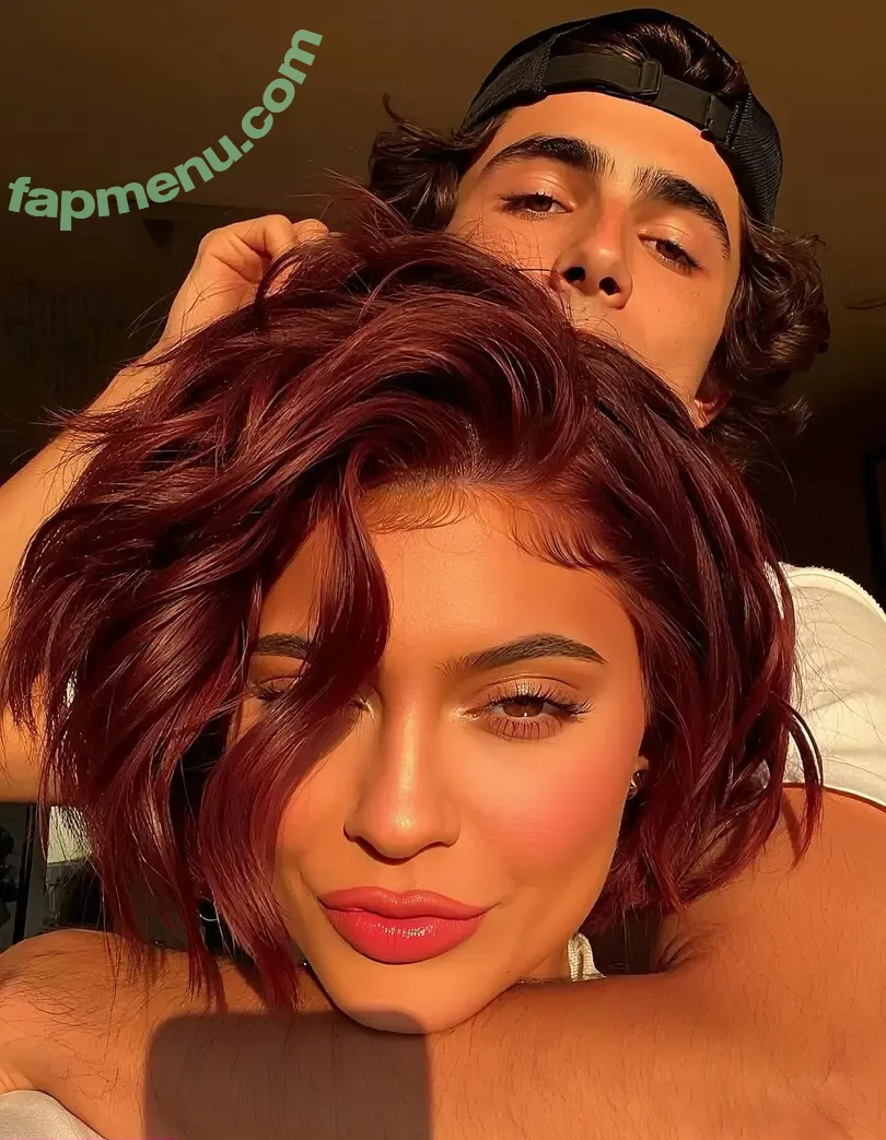 Kylie Jenner nude photo #2786 (kyliejenner / kyliejenner.2)