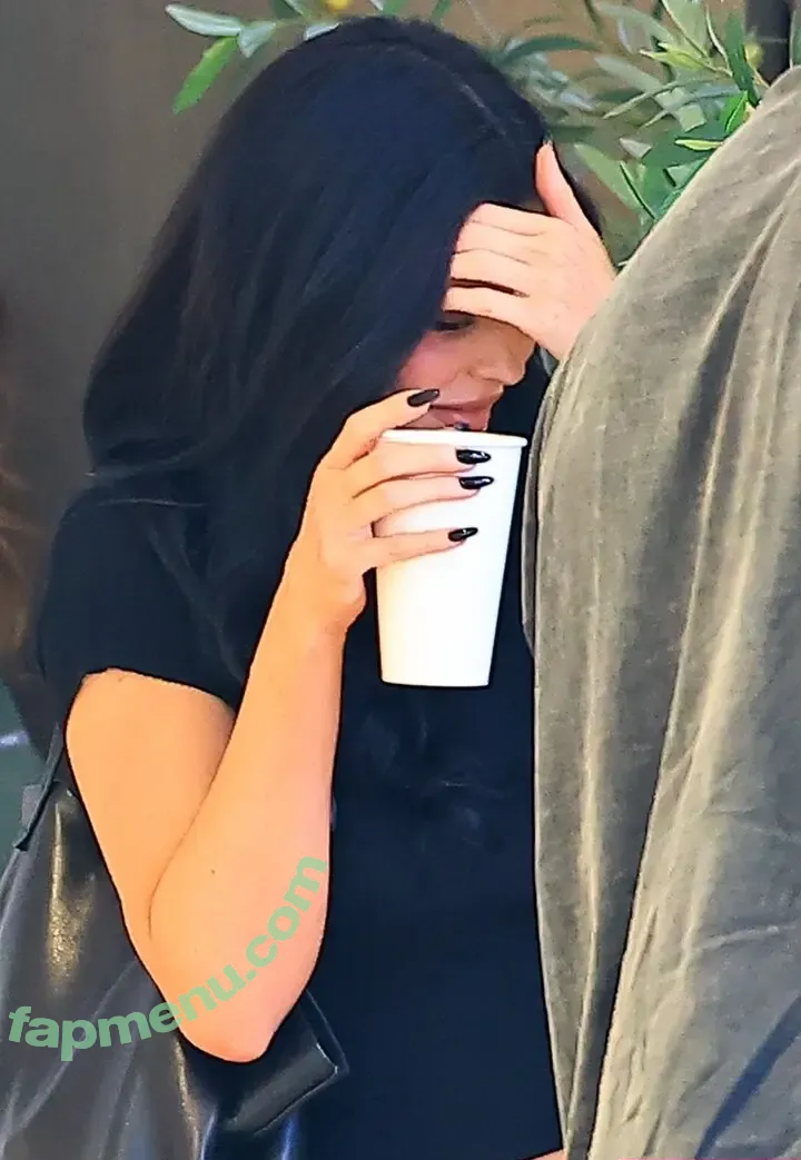 Kylie Jenner nude photo #2800 (kyliejenner / kyliejenner.2)