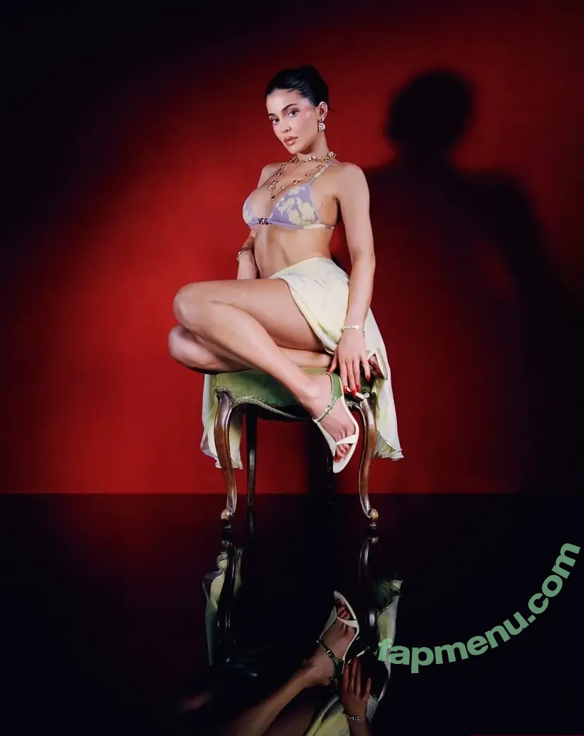 Kylie Jenner nude photo #2839 (KylieJenner / kyliejenner.2)