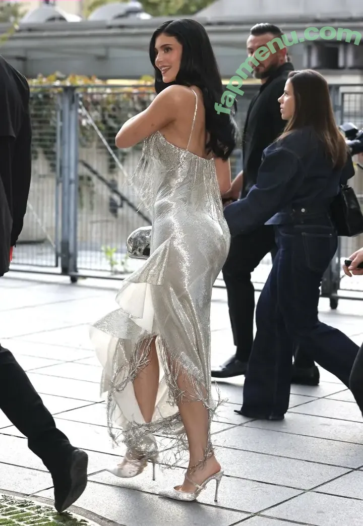 Kylie Jenner nude photo #2908 (KylieJenner / kyliejenner.2)
