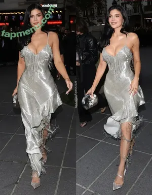 Kylie Jenner / KylieJenner / kyliejenner.2 nude photo #3006