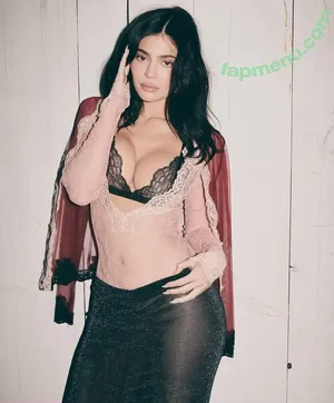 Kylie Jenner / KylieJenner / kyliejenner.2 nude photo #3050