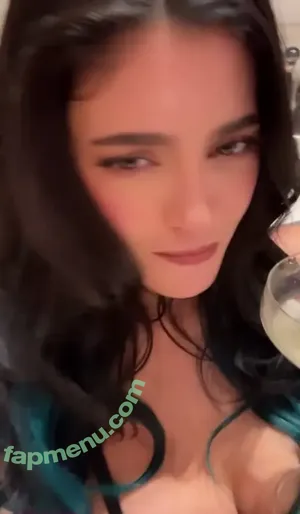 Kylie Jenner / KylieJenner / kyliejenner.2 nude photo #3148