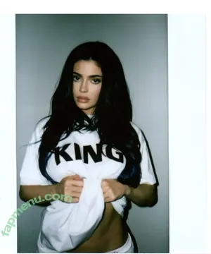 Kylie Jenner / KylieJenner / kyliejenner.2 nude photo #3188