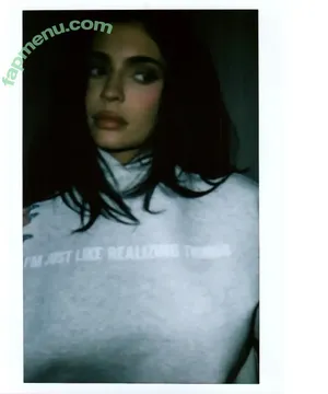 Kylie Jenner / KylieJenner / kyliejenner.2 nude photo #3189