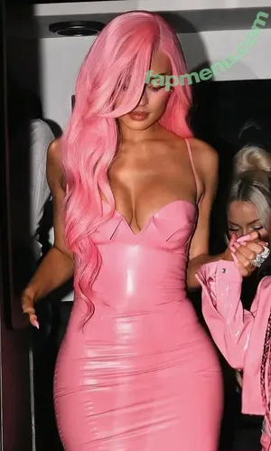 Kylie Jenner / KylieJenner / kyliejenner.2 nude photo #3209