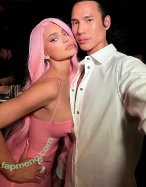 Kylie Jenner / KylieJenner / kyliejenner.2 nude photo #3214