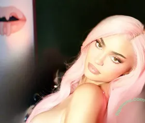 Kylie Jenner / KylieJenner / kyliejenner.2 nude photo #3222
