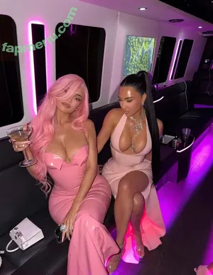 Kylie Jenner / KylieJenner / kyliejenner.2 nude photo #3232