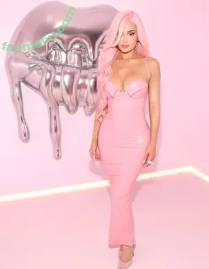 Kylie Jenner / KylieJenner / kyliejenner.2 nude photo #3238