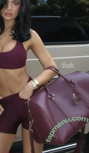 Kylie Jenner / KylieJenner / kyliejenner.2 nude photo #3254