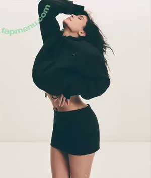 Kylie Jenner / KylieJenner / kyliejenner.2 nude photo #3301