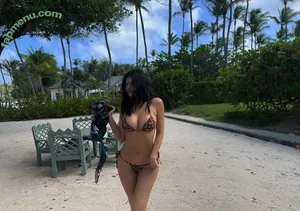 Kylie Jenner / KylieJenner / kyliejenner.2 nude photo #3303