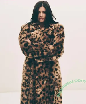 Kylie Jenner / KylieJenner / kyliejenner.2 nude photo #3319