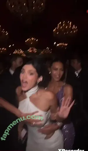 Kylie Jenner / KylieJenner / kyliejenner.2 nude photo #3356