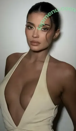 Kylie Jenner / KylieJenner / kyliejenner.2 nude photo #3367