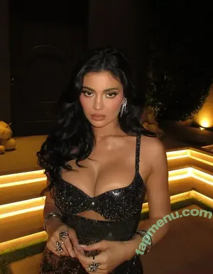 Kylie Jenner / KylieJenner / kyliejenner.2 nude photo #3370