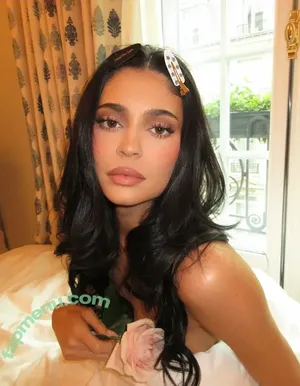 Kylie Jenner / KylieJenner / kyliejenner.2 nude photo #3391
