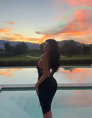 Kylie Jenner / KylieJenner / kyliejenner.2 nude photo #3422