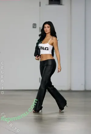 Kylie Jenner / kyliejenner / kyliejenner.2 nude photo #3461