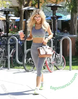 Kylie Jenner / kyliejenner / kyliejenner.2 nude photo #3510