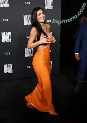 Kylie Jenner / kyliejenner / kyliejenner.2 nude photo #3575