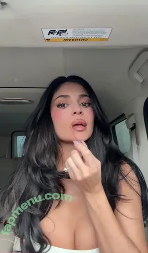 Kylie Jenner / kyliejenner / kyliejenner.2 nude photo #3887