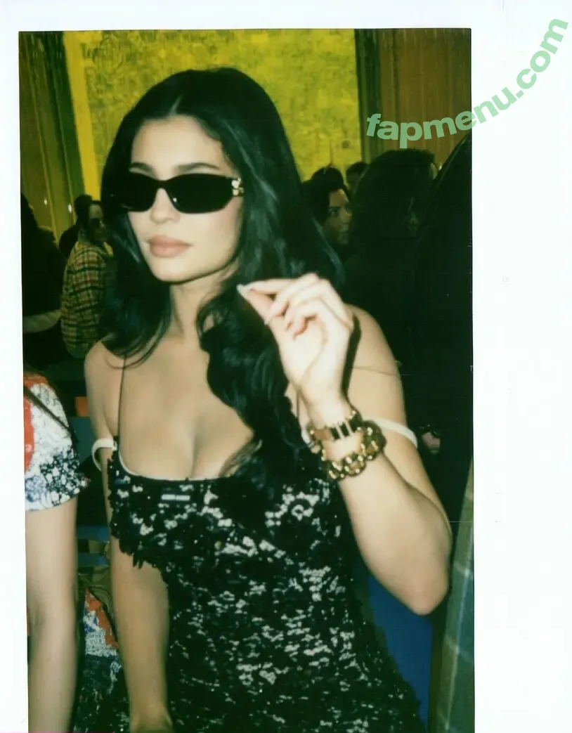 Kylie Jenner nude photo #3079 (KylieJenner / kyliejenner.2)