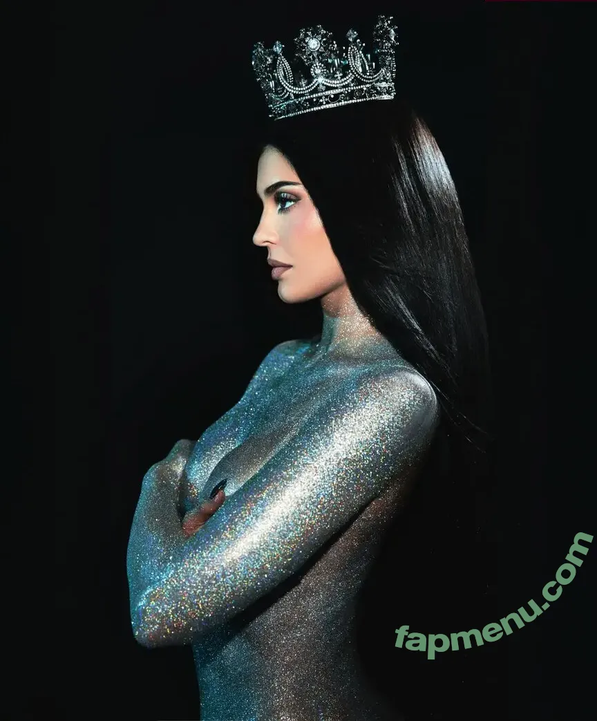 Kylie Jenner nude photo #3132 (KylieJenner / kyliejenner.2)