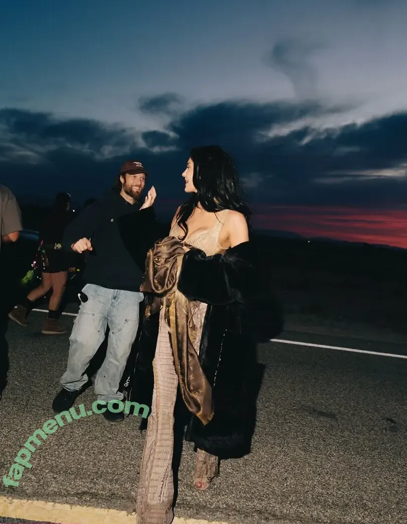 Kylie Jenner nude photo #3140 (KylieJenner / kyliejenner.2)