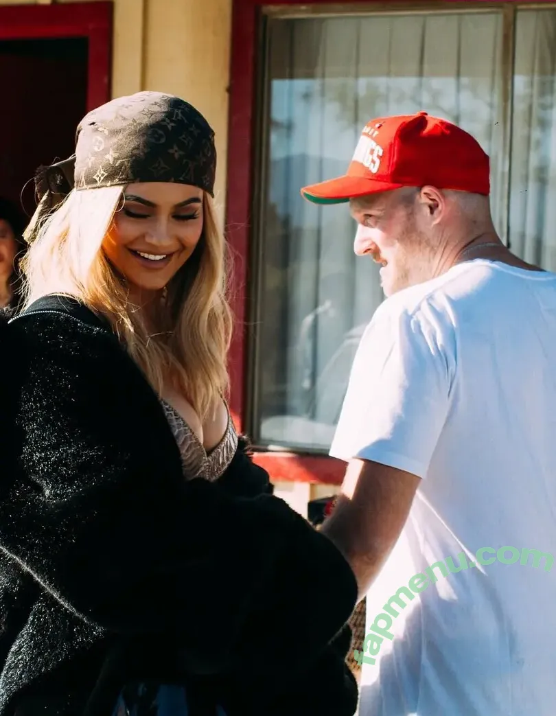 Kylie Jenner nude photo #3143 (KylieJenner / kyliejenner.2)