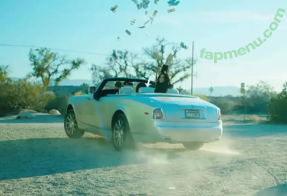 Kylie Jenner nude photo #3181 (KylieJenner / kyliejenner.2)