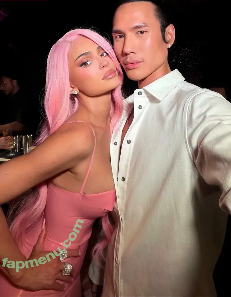 Kylie Jenner nude photo #3214 (KylieJenner / kyliejenner.2)