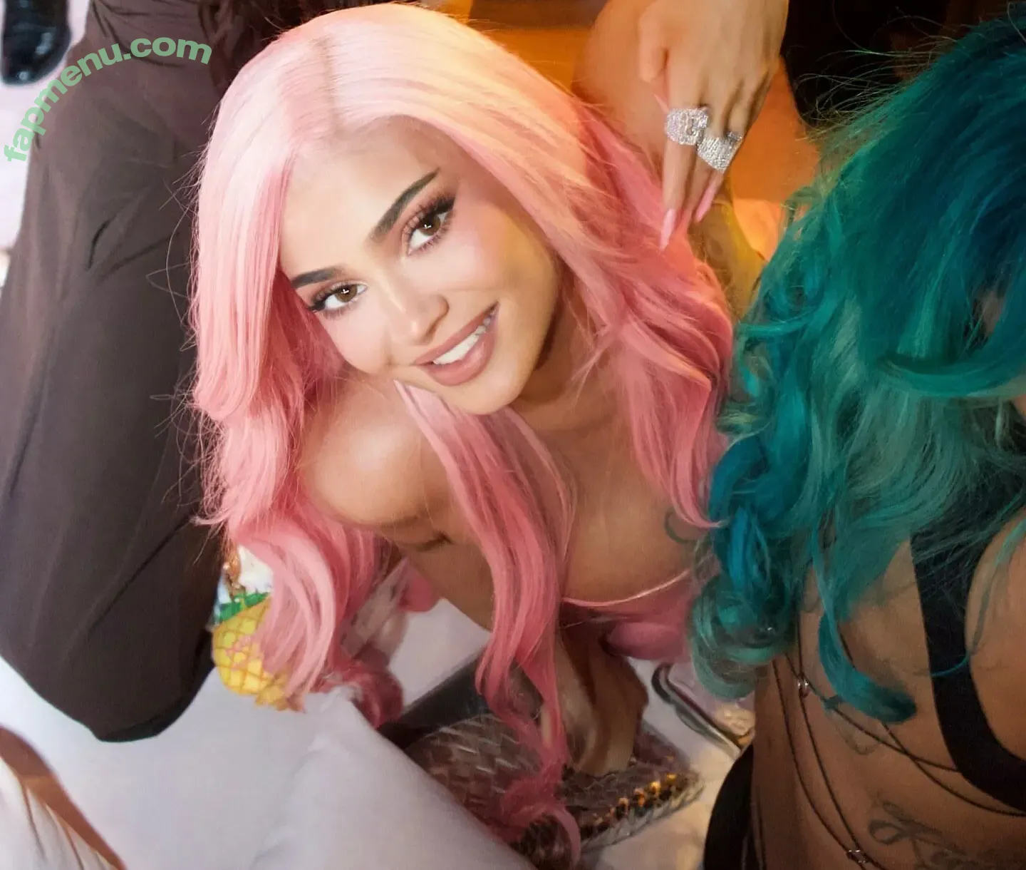 Kylie Jenner nude photo #3217 (KylieJenner / kyliejenner.2)