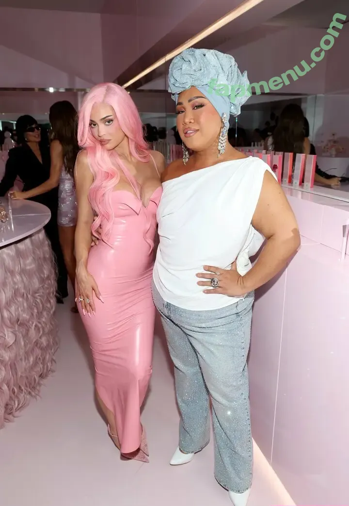 Kylie Jenner nude photo #3230 (KylieJenner / kyliejenner.2)