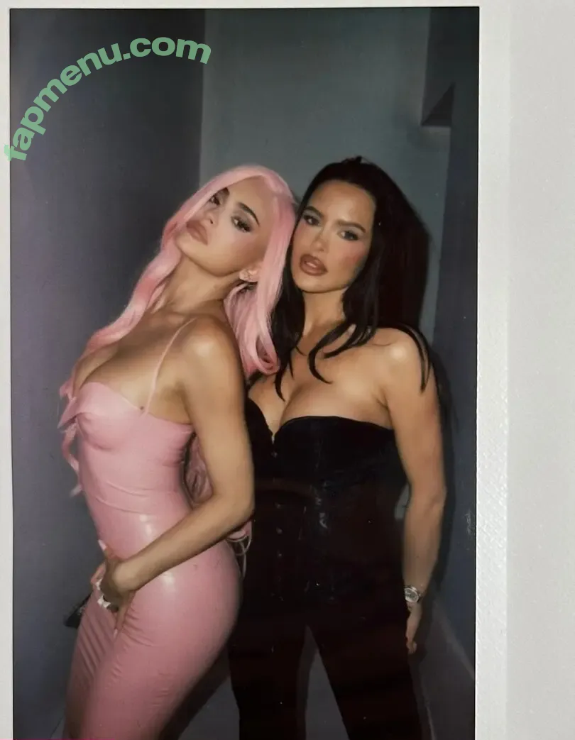 Kylie Jenner nude photo #3239 (KylieJenner / kyliejenner.2)